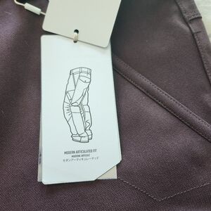 Volcom Articulating Snowboarding pants - Brand New never worn size M